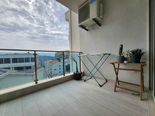 46 m² One-Bedroom Apartment in Becici with Sea View — photo 5